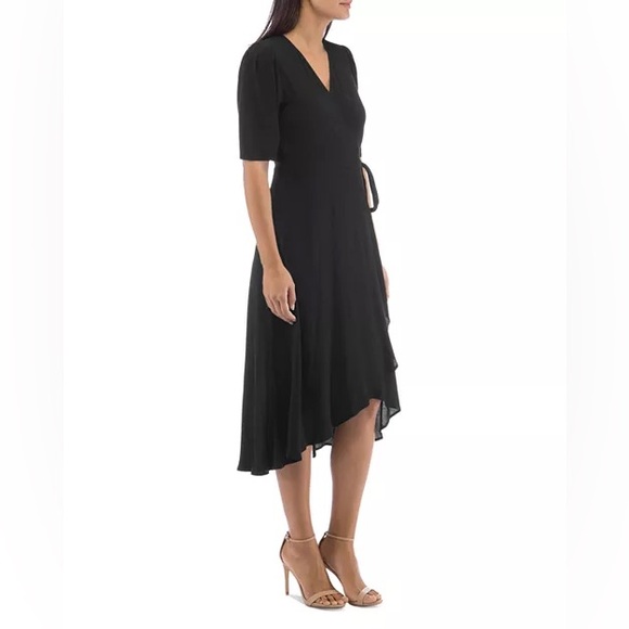 B Collection by Bobeau
Lumi Elbow-Sleeve Wrap Dress - Picture 3 of 7
